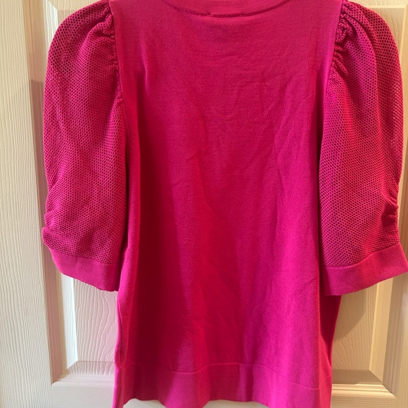 DKNY Shocking Pink Sweater, medium length Sleeve, Medium, New with Tag - Picture 3 of 3